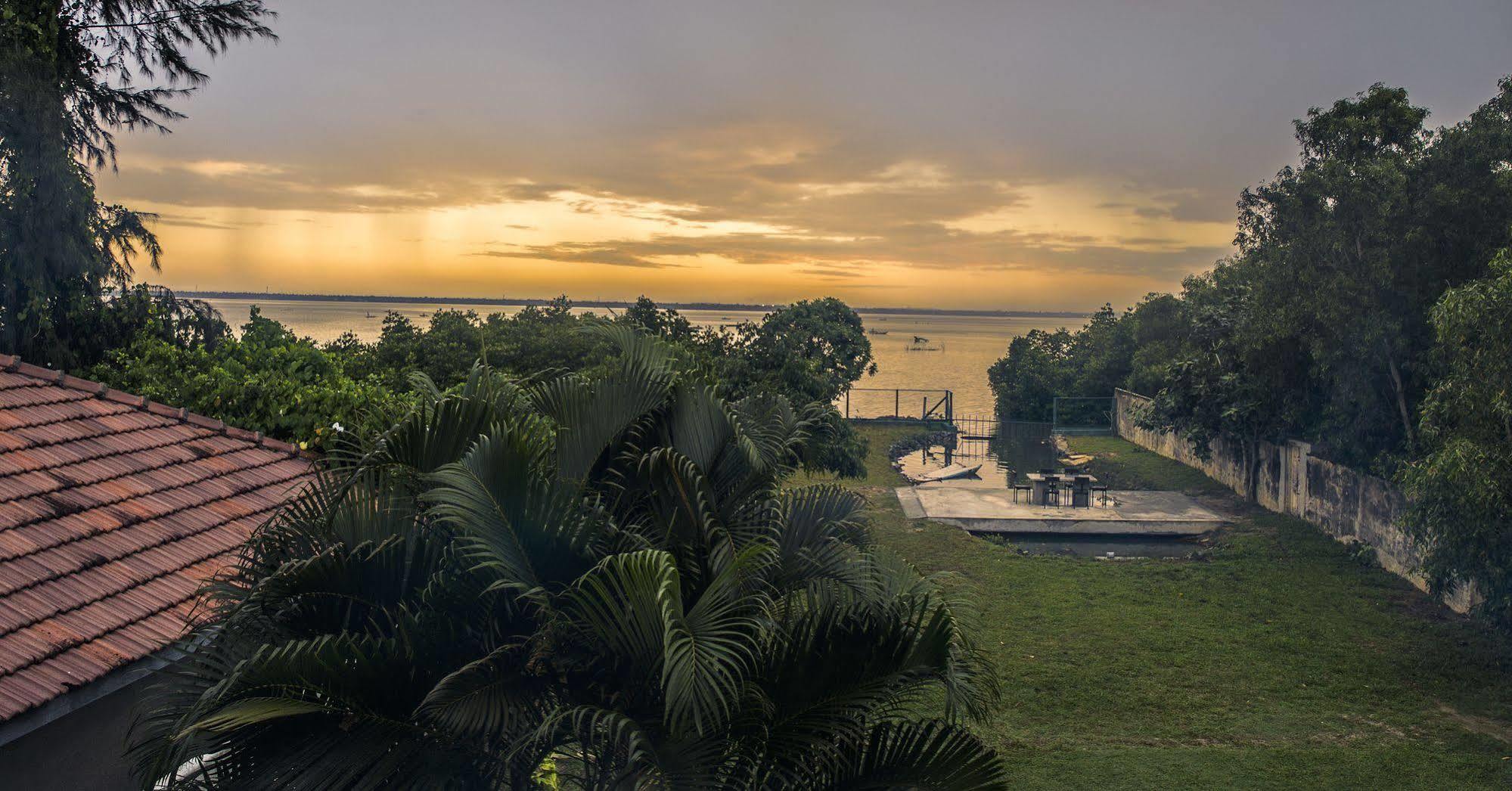 The Lagoon Villa Kurana Katunayaka 外观 照片